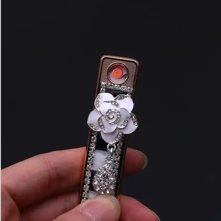 The luxurious diamond-encrusted lighters creative USB charging lighter female cigarette lighter
The luxurious diamond-encrusted lighters creative USB charging lighter female cigarette lighter