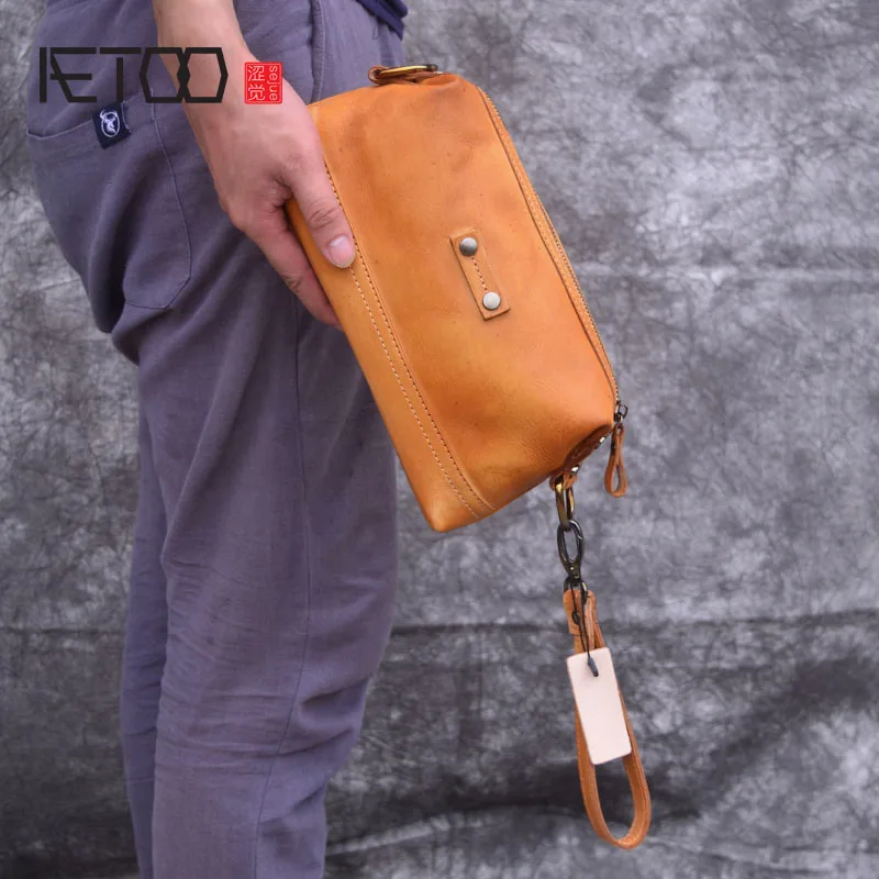 AETOO New leather men's bag hand retro vegetable tanned leather clutch bag casual large capacity female bag
AETOO New leather men's bag hand retro vegetable tanned leather clutch bag casual large capacity female bag