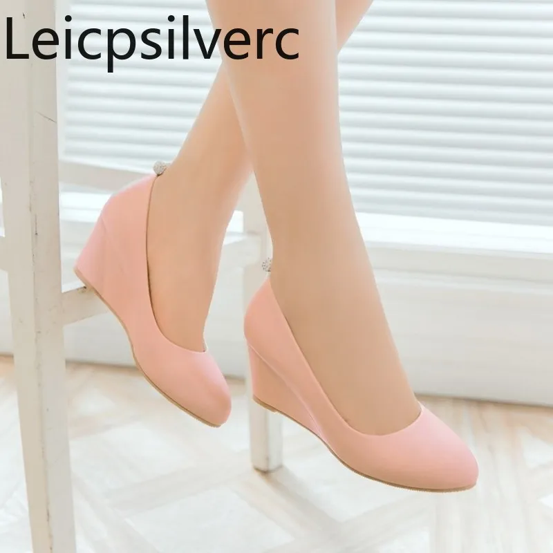 Pumps Spring and autumn new style Fashion Crystal Round head Shallow mouth Wedge mid heel Women's shoe plus size 30-43
Pumps Spring and autumn new style Fashion Crystal Round head Shallow mouth Wedge mid heel Women's shoe plus size 30-43