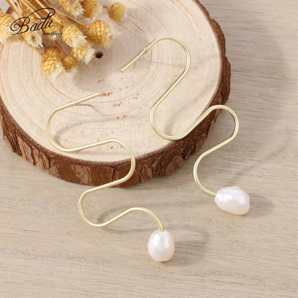 Badu Korean Long Dangle Earrings for Women Metal Simulated Pearl Irregular Punk Gold Earrings Summer Wedding Jewelry Wholesale
Badu Korean Long Dangle Earrings for Women Metal Simulated Pearl Irregular Punk Gold Earrings Summer Wedding Jewelry Wholesale