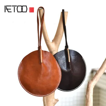AETOO Original design sense leather round hand bag small bag top layer leather coin purse Chinese national style personality
AETOO Original design sense leather round hand bag small bag top layer leather coin purse Chinese national style personality