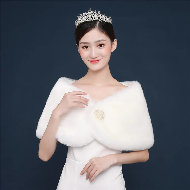 Cheap Warm Short Faux Fur ivory Bridal Wraps Winter Soft Ladies Special Occasion Party Wrap Wedding Shawl Bolera For Women
Cheap Warm Short Faux Fur ivory Bridal Wraps Winter Soft Ladies Special Occasion Party Wrap Wedding Shawl Bolera For Women