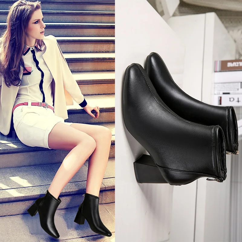 MoBeiNi 2018 new Fashion Martin boots plus velvet warm women's shoes short tube square head thick with back zipper women's boots
MoBeiNi 2018 new Fashion Martin boots plus velvet warm women's shoes short tube square head thick with back zipper women's boots