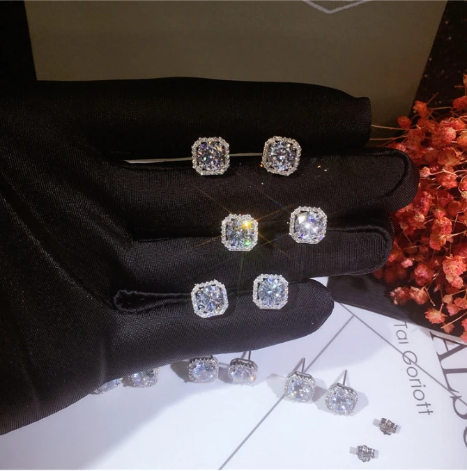 Classic Real Pure 925 Sterling Solid Silver Square Shape Stud Earrings for Women Jewelry Female Earrings Bijoux Top Quality
Classic Real Pure 925 Sterling Solid Silver Square Shape Stud Earrings for Women Jewelry Female Earrings Bijoux Top Quality