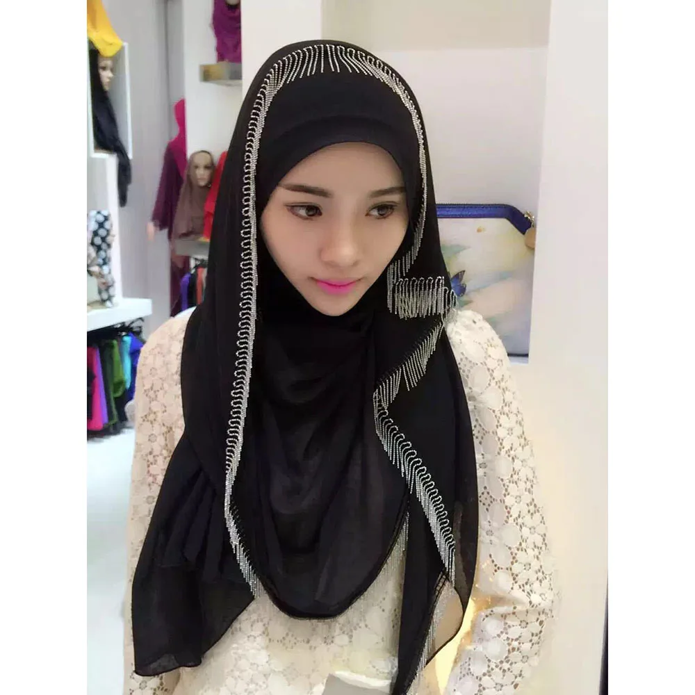 Muslim New Style Hijab Metal Tassel Muslim Hijab Turban Jersey Baotou Wholesale Breathable Long section
Muslim New Style Hijab Metal Tassel Muslim Hijab Turban Jersey Baotou Wholesale Breathable Long section