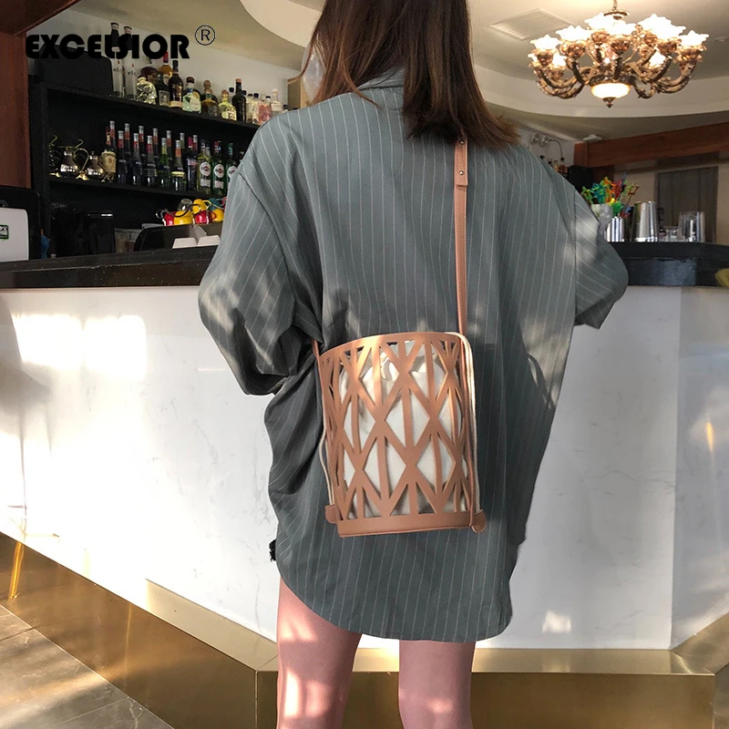 EXCELSIOR Hot Sale Women's Bags Canvas Handbags Quality PU Shoulder Bags Large Capacity Fashion Totes Bucket Beach Bags Feminina
EXCELSIOR Hot Sale Women's Bags Canvas Handbags Quality PU Shoulder Bags Large Capacity Fashion Totes Bucket Beach Bags Feminina