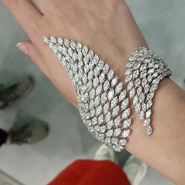 Accking best new AAA cubic zirconia angel shape open bangle . beautiful stunning jewelry for women gift
Accking best new AAA cubic zirconia angel shape open bangle . beautiful stunning jewelry for women gift