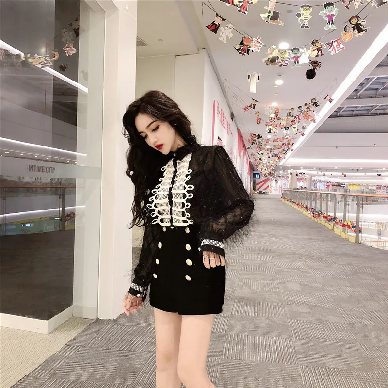 2019 Spring Summer New Retro Buckle Lapel Tassel Shirts Runway Style Sexy Sheer Club Tops Long Sleeves Women Shirts Black Blusas
2019 Spring Summer New Retro Buckle Lapel Tassel Shirts Runway Style Sexy Sheer Club Tops Long Sleeves Women Shirts Black Blusas