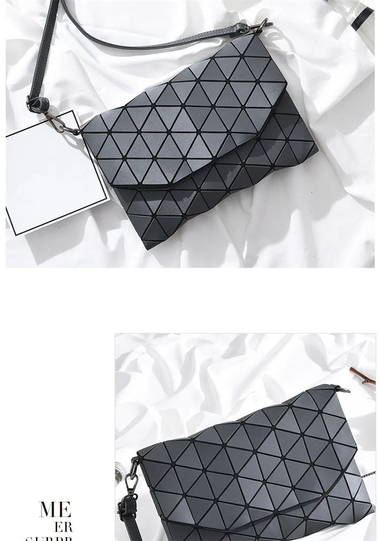 4054120704_1932744143