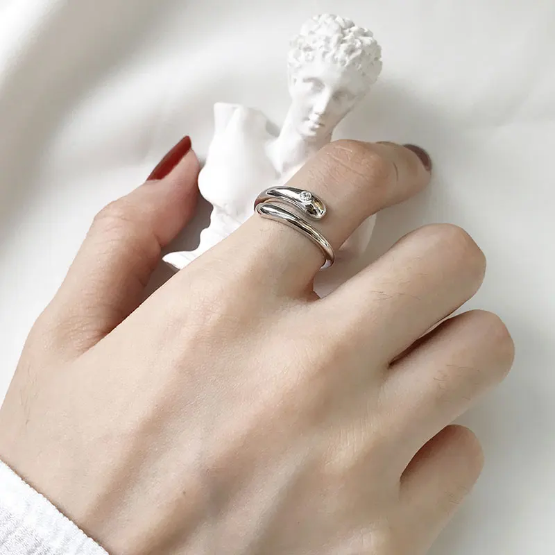SHENSS 925 Rings Fashion simple personality geometric round ring S925 sterling silver ring for Women Silver 925 Jewelry
SHENSS 925 Rings Fashion simple personality geometric round ring S925 sterling silver ring for Women Silver 925 Jewelry