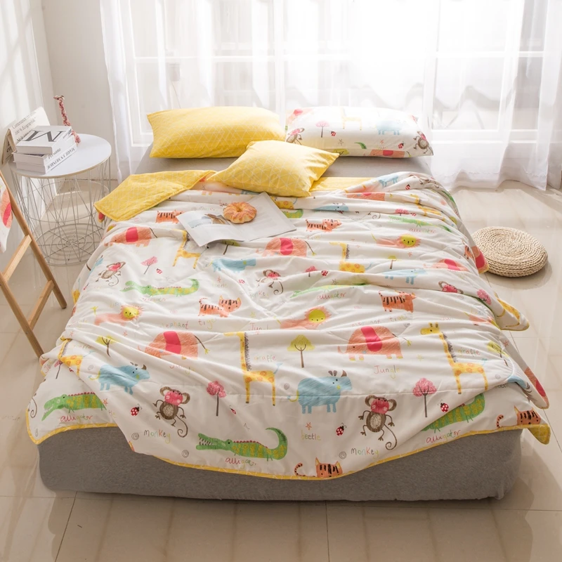 animal zoo one PCS cotton bedspread coverlet/quilt, also good use as summer blanket 200*230cm/180*200cm/150x200cm
animal zoo one PCS cotton bedspread coverlet/quilt, also good use as summer blanket 200*230cm/180*200cm/150x200cm