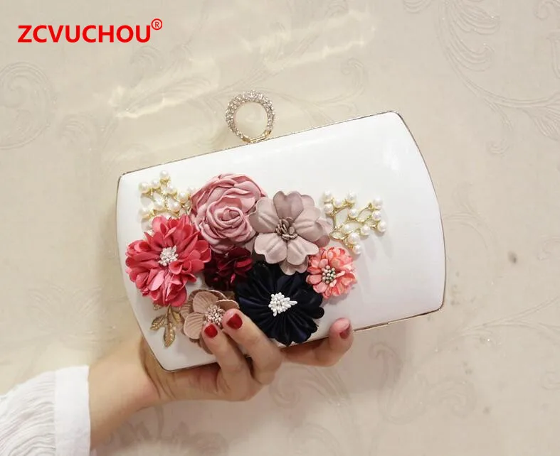 2019 Rings Diamonds Women 3D Decals Evening Bags Purse Metal Clutches Handbags Evening Bags For Wedding Crystal Luxurious Wallet
2019 Rings Diamonds Women 3D Decals Evening Bags Purse Metal Clutches Handbags Evening Bags For Wedding Crystal Luxurious Wallet