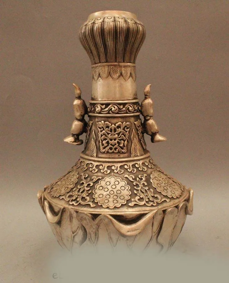DS 13" Chinese Palace Silver Lotus Leaf Bamboo joint Handle Flower Bottle Vase Stat
DS 13" Chinese Palace Silver Lotus Leaf Bamboo joint Handle Flower Bottle Vase Stat