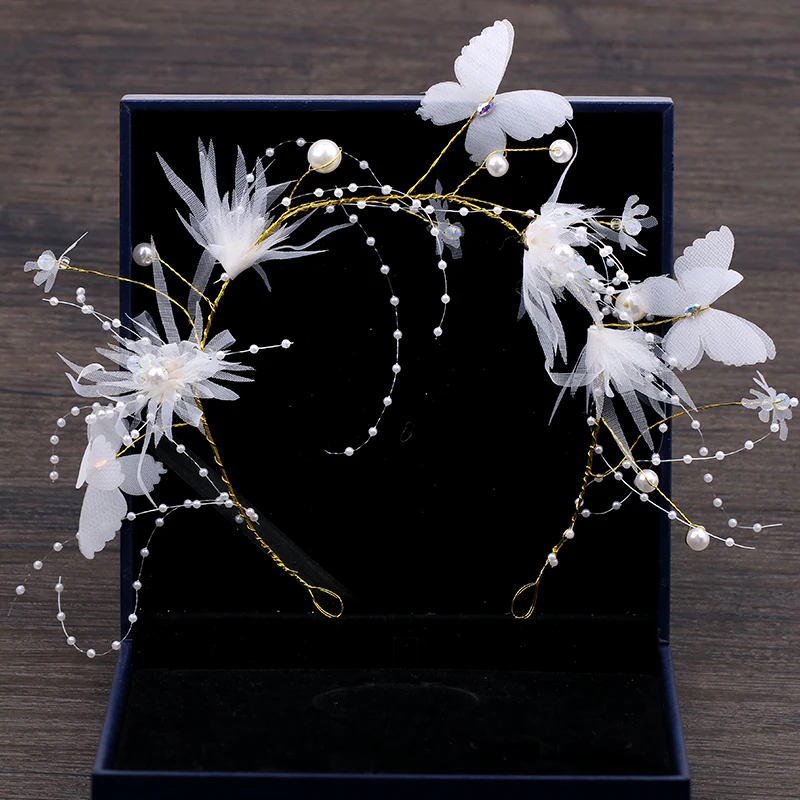 Yarn Butterfly Bride Hairband Wedding Pearl Hair Jewelry Hair Clips Wedding Decorations On The Head Pearl Bride's Tiara
Yarn Butterfly Bride Hairband Wedding Pearl Hair Jewelry Hair Clips Wedding Decorations On The Head Pearl Bride's Tiara