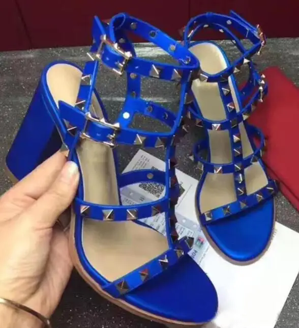 Women Sandals Colorful Sandals Top Quality strap High-heeled Pumps Ladies Dress Single Shoes high heels Rivet sandals with box
Women Sandals Colorful Sandals Top Quality strap High-heeled Pumps Ladies Dress Single Shoes high heels Rivet sandals with box