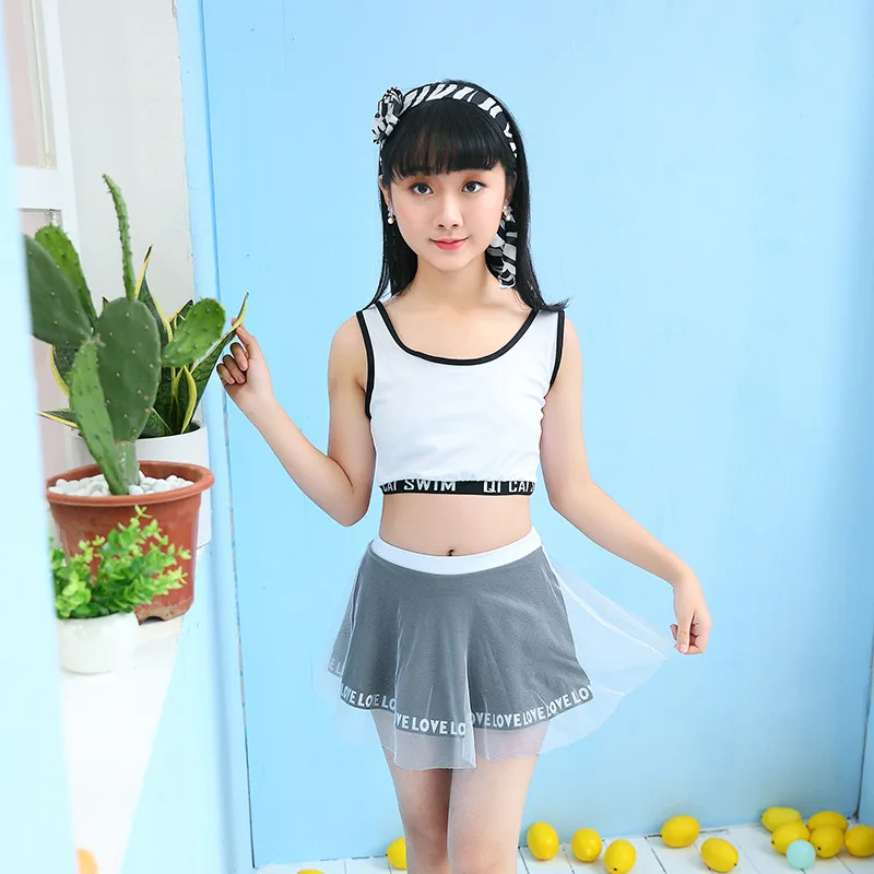 New Summer Girl Swimwear Baby Kids Two Pieces Bathing Suits Biquini Infantil Swimsuit Bikini Set Costumes Beachwear with Skirt
New Summer Girl Swimwear Baby Kids Two Pieces Bathing Suits Biquini Infantil Swimsuit Bikini Set Costumes Beachwear with Skirt