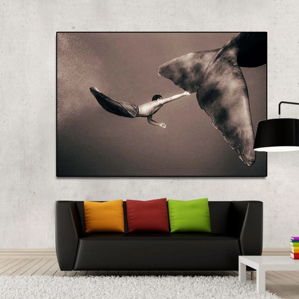 Постеры и принты в виде Whales Play In The Water напечатанные на холсте настенное