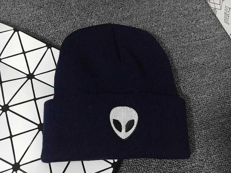 2019 cotton Alien pattern Thicken knitted hat winter warm hat Skullies cap beanie hat for men and women 29
2019 cotton Alien pattern Thicken knitted hat winter warm hat Skullies cap beanie hat for men and women 29