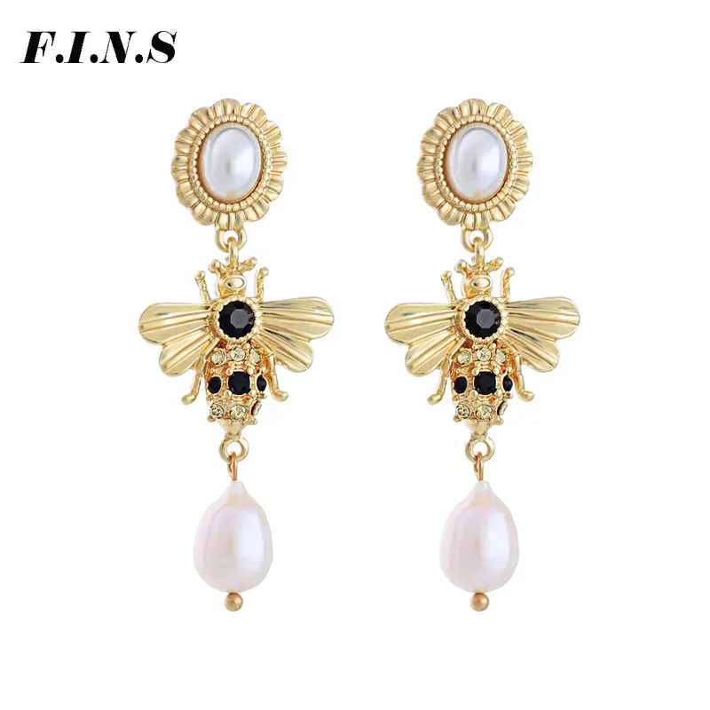F.I.N.S Modern Women's Earrings 2018 Golden Bee Drop Earring Hanging Luxury Insect Long Dangle Cultured Pearl Korean Earrings
F.I.N.S Modern Women's Earrings 2018 Golden Bee Drop Earring Hanging Luxury Insect Long Dangle Cultured Pearl Korean Earrings