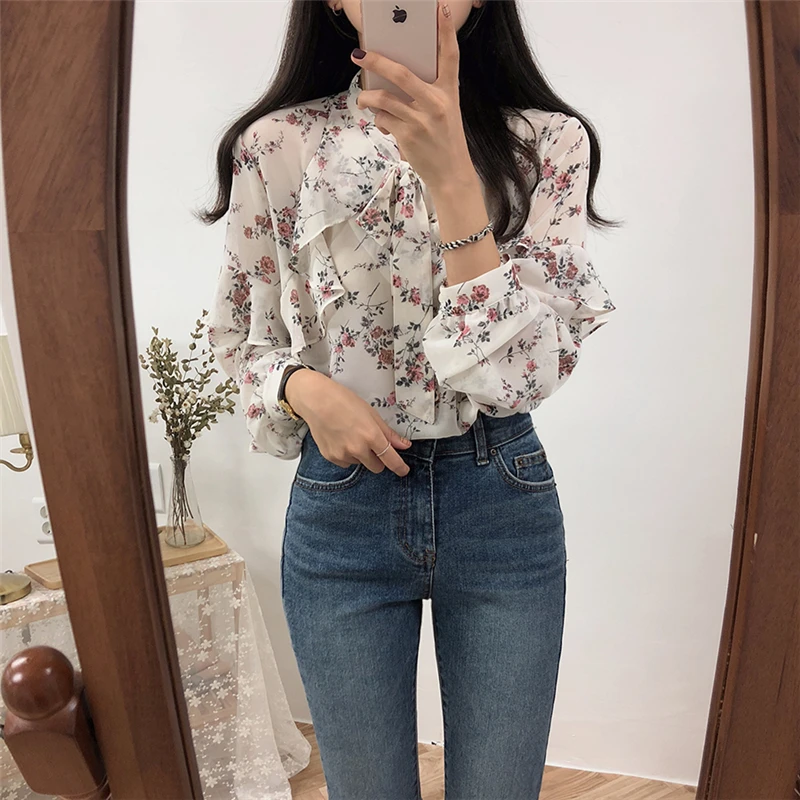 Elegant Bow-neck Ruffles Women Chiffon Blouse Shirts Summer Floral Print Female Shirts Tops 2019 Casual Blouses femininas
Elegant Bow-neck Ruffles Women Chiffon Blouse Shirts Summer Floral Print Female Shirts Tops 2019 Casual Blouses femininas