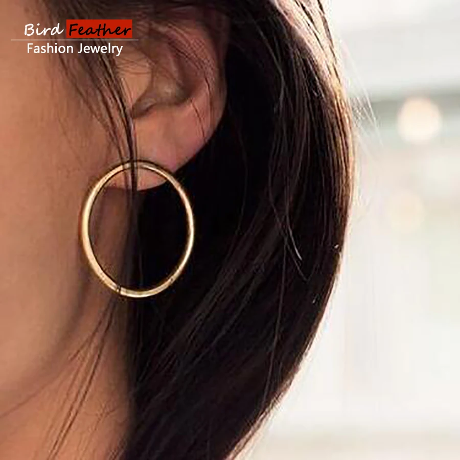 Gold color Handmade Statement Earrings for Women Vintage Simple style Round Drop Earrings Wedding Party Bridal Jewelry Gift
Gold color Handmade Statement Earrings for Women Vintage Simple style Round Drop Earrings Wedding Party Bridal Jewelry Gift