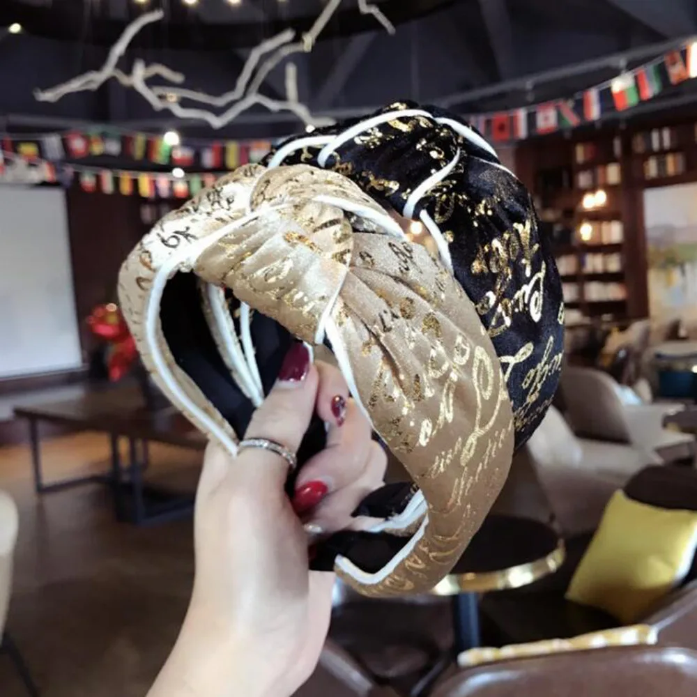 2019 Winter Shining Bohemia Hairband Vintage Letter Print Hair Band Headband Wide Side Geometric Hair Accessories
2019 Winter Shining Bohemia Hairband Vintage Letter Print Hair Band Headband Wide Side Geometric Hair Accessories