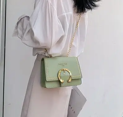 Summer small bag female 2019 new Korean version of the chain small square bag fashion small fresh shoulder Messenger bag
Summer small bag female 2019 new Korean version of the chain small square bag fashion small fresh shoulder Messenger bag