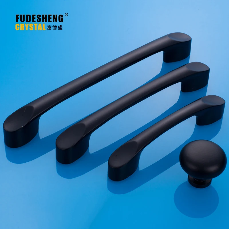 Modern Minimalist Style 64/96/128mm Size Matte Black Zinc Alloy Handle Furniture Drawer Wardrobe Door Handle 4075
Modern Minimalist Style 64/96/128mm Size Matte Black Zinc Alloy Handle Furniture Drawer Wardrobe Door Handle 4075