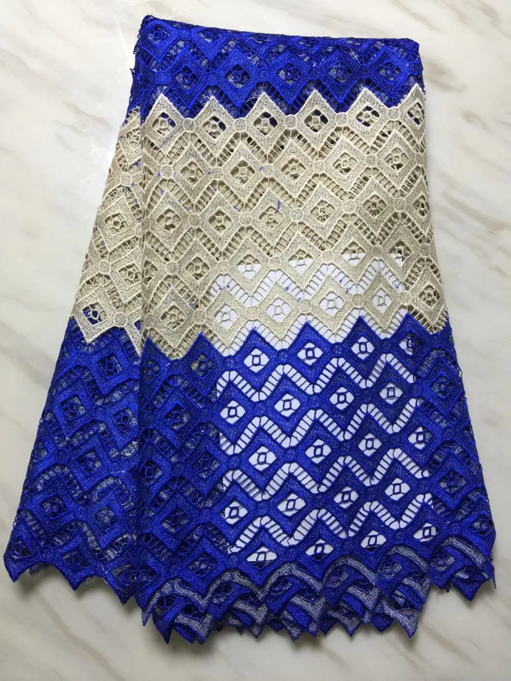 5yards/lot Wholesale design water soluble cord lace for sewing latest high quality African guipure lace fabric
5yards/lot Wholesale design water soluble cord lace for sewing latest high quality African guipure lace fabric