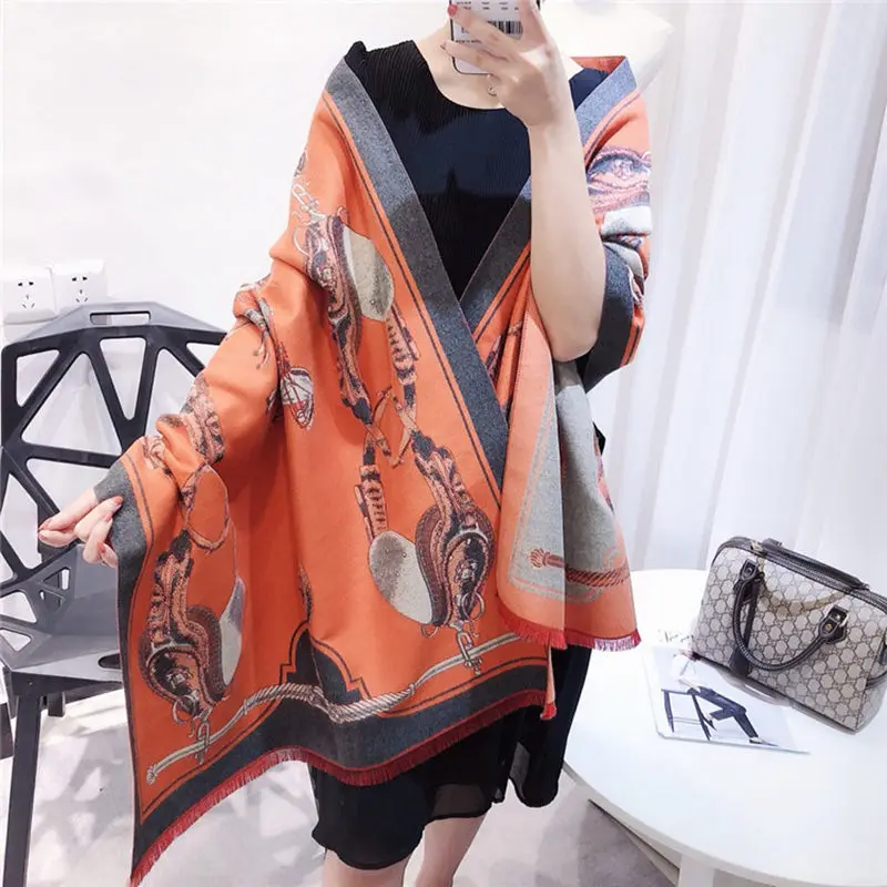 2018 new woman Fashion Cashmere Horse pattern jacquard Scarf Decoration Soft and comfortable Gift headscarf high quality Shawl
2018 new woman Fashion Cashmere Horse pattern jacquard Scarf Decoration Soft and comfortable Gift headscarf high quality Shawl