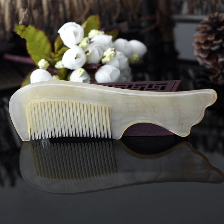 1PC Boutique Horn Comb Creative Fishtail Design Massage Hair Comb 16cm Straight Hair Comb G0425
1PC Boutique Horn Comb Creative Fishtail Design Massage Hair Comb 16cm Straight Hair Comb G0425