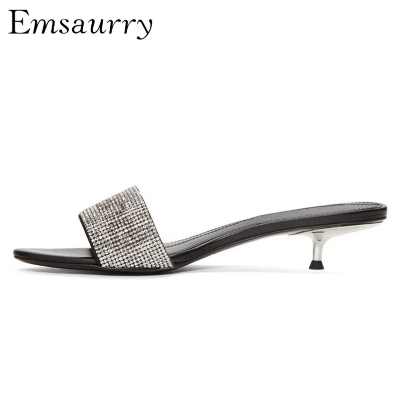 New Arrival Crystal One-strap Slippers Women Thin Kitten Heel Lazyman Mules Silver Rhinestone Spring Shoes Woman
New Arrival Crystal One-strap Slippers Women Thin Kitten Heel Lazyman Mules Silver Rhinestone Spring Shoes Woman