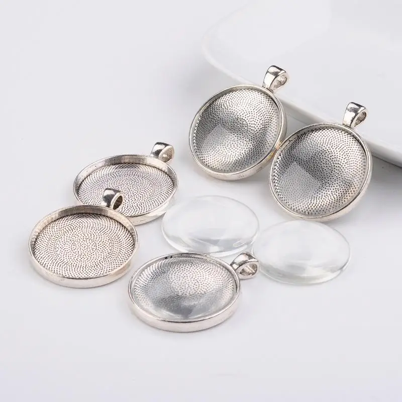 DIY Necklace Pendant Making, Alloy Pendant Cabochon Settings and Clear Circle Domed Glass Cabochon Cover, Antique Silver,
DIY Necklace Pendant Making, Alloy Pendant Cabochon Settings and Clear Circle Domed Glass Cabochon Cover, Antique Silver,