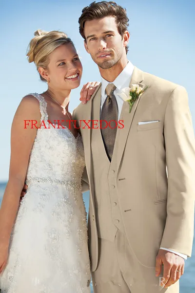Customize made Black Grey White Men Suits Tuxedos Wedding Suits for Men Dress Latest Coat Pant Designs(Jacket+Pant+vest+Tie)
Customize made Black Grey White Men Suits Tuxedos Wedding Suits for Men Dress Latest Coat Pant Designs(Jacket+Pant+vest+Tie)