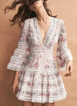spring and summer 2018 heavy embroidery court wind leaf sleeve printing exquisite runway deep v-neck sexy dress
spring and summer 2018 heavy embroidery court wind leaf sleeve printing exquisite runway deep v-neck sexy dress