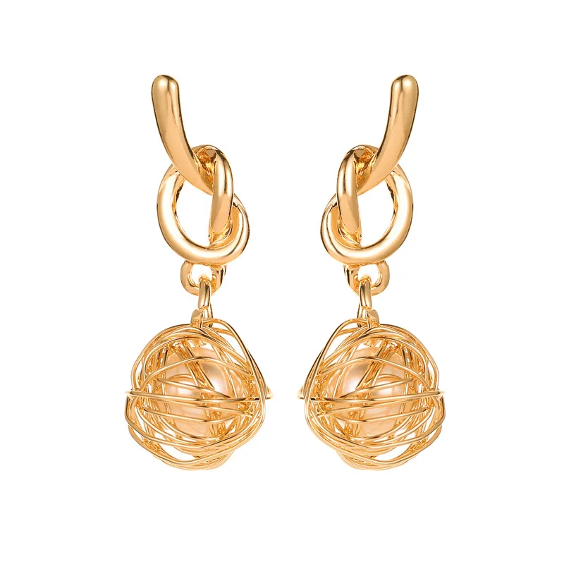 Knotted Winding Hollow Pearl Stud Earrings for Women Openwork Drop Earrings Jewelry Charm Ear Earrings Female Pendientes Cortos
Knotted Winding Hollow Pearl Stud Earrings for Women Openwork Drop Earrings Jewelry Charm Ear Earrings Female Pendientes Cortos