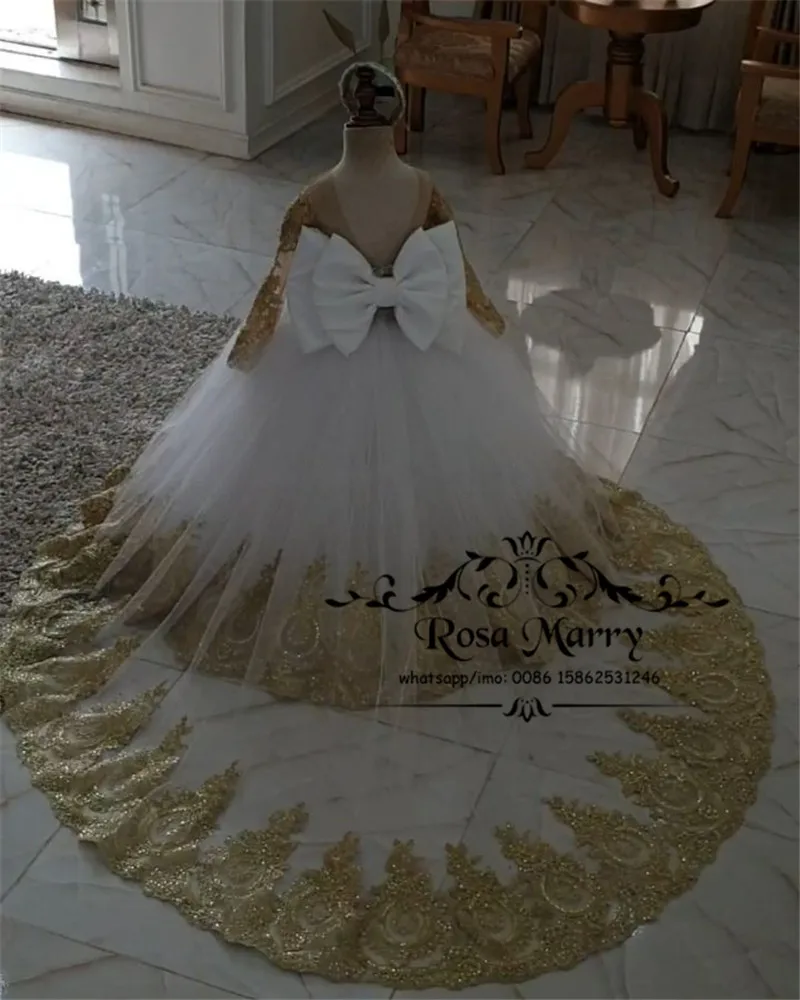 Princess Gold Lace Ball Gown Girls Pageant Dresses 2019 Long Sleeves Sequined Beaded Knot Bow Birthday First Communion Gowns
Princess Gold Lace Ball Gown Girls Pageant Dresses 2019 Long Sleeves Sequined Beaded Knot Bow Birthday First Communion Gowns
