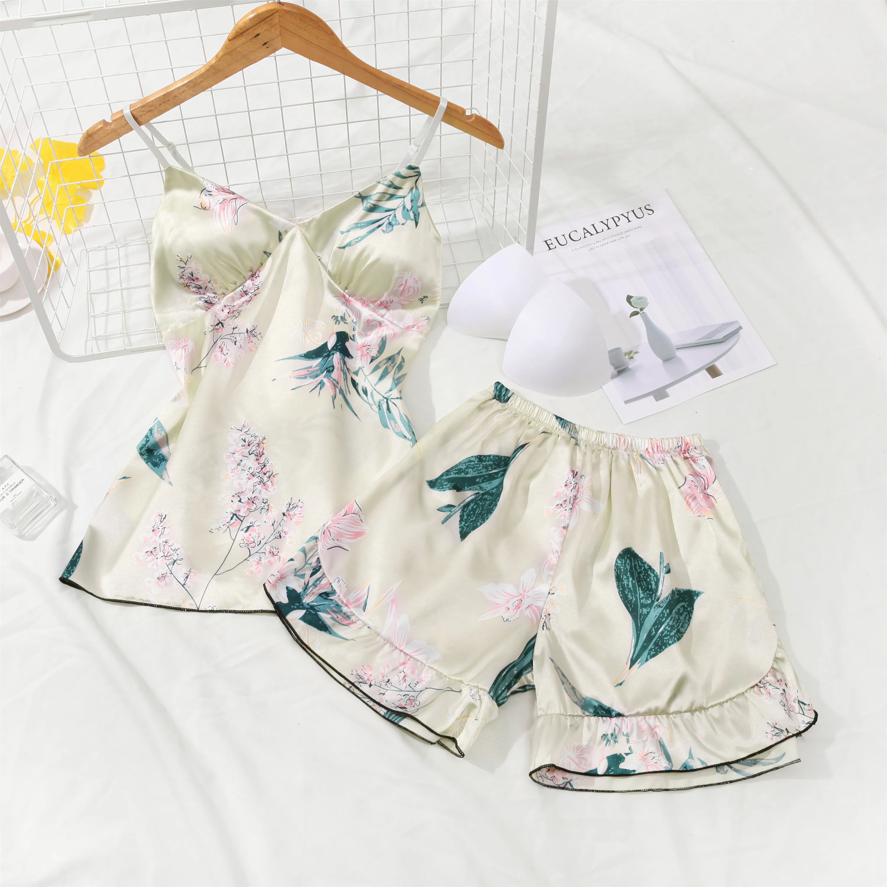 Sexy Pajamas Suit New Fashion 2019 Women's Summer Cartoon Homewear Sweet Lovely Sleeveless Silk Girls Pijama Set Woman Tracksuit
Sexy Pajamas Suit New Fashion 2019 Women's Summer Cartoon Homewear Sweet Lovely Sleeveless Silk Girls Pijama Set Woman Tracksuit