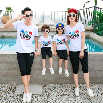 LOVE Family Matching Clothes Mother Daughter Father Son Clothing Sets Mommy and Me Clothes Parent-Child Set Mom Baby Outfits ML
LOVE Family Matching Clothes Mother Daughter Father Son Clothing Sets Mommy and Me Clothes Parent-Child Set Mom Baby Outfits ML