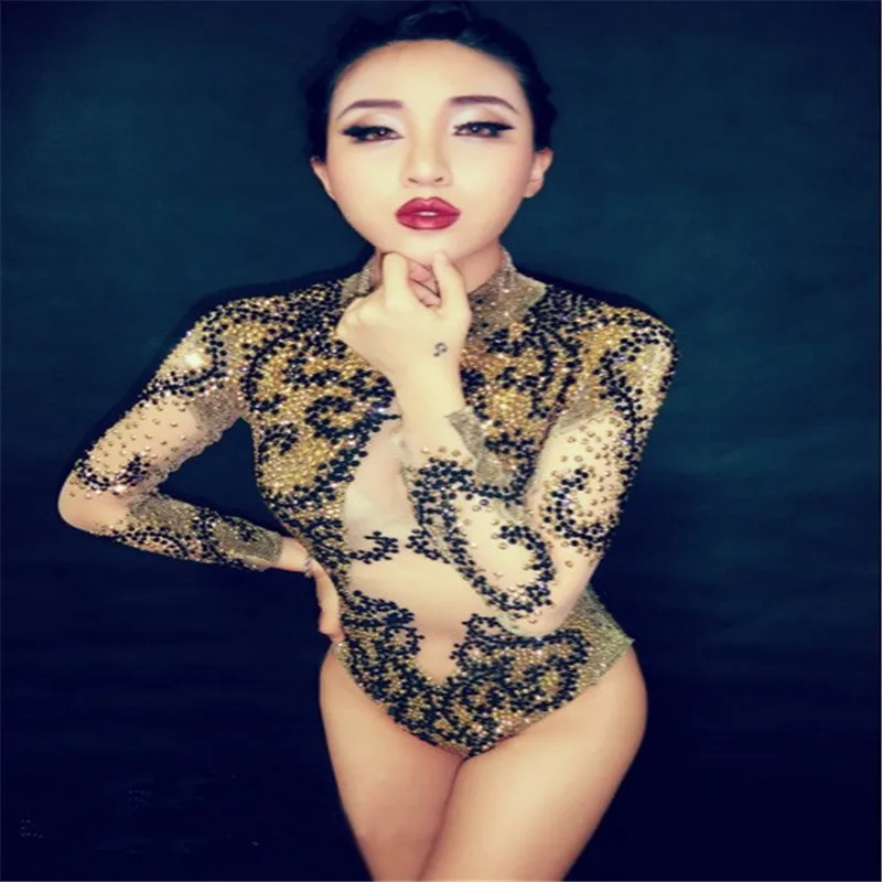 D73 Female sexy stage bodysuit ballroom dance costumes Rhinestone mesh jumpsuit singer wears dress Perspective outfits clothes
D73 Female sexy stage bodysuit ballroom dance costumes Rhinestone mesh jumpsuit singer wears dress Perspective outfits clothes