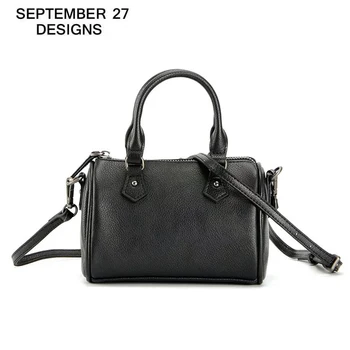 New Fashion 100%Genuine Leather Tote Bags Ladies Real Cowhide Small Women Black Handbags Female Shoulder Bag Mini Crossbody Bags
New Fashion 100%Genuine Leather Tote Bags Ladies Real Cowhide Small Women Black Handbags Female Shoulder Bag Mini Crossbody Bags