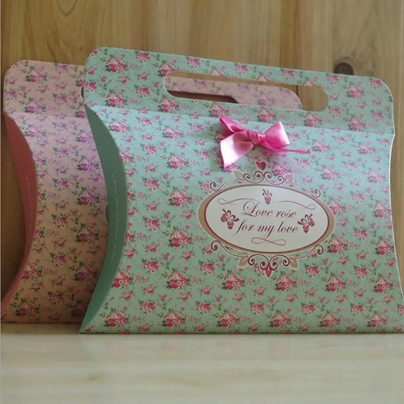 Free Shipping 50pcs/pack Kraft Paper Pillow Box with Bow Birthday Party Gift Candy Boxes Wedding Party Favor
Free Shipping 50pcs/pack Kraft Paper Pillow Box with Bow Birthday Party Gift Candy Boxes Wedding Party Favor
