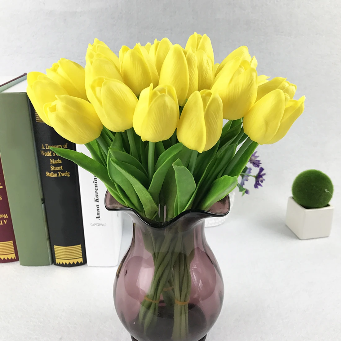 10PCS Artificial Tulips Flower for Spring Home Wedding Party Decoration flores Cheap PU Fake flowers Artificiales Yellow tulip
10PCS Artificial Tulips Flower for Spring Home Wedding Party Decoration flores Cheap PU Fake flowers Artificiales Yellow tulip