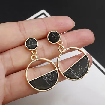 2018 New Fashion Stud Earrings Black White Stone Geometric Earrings Round Triangle Design Punk Ear Jewelry Brincos