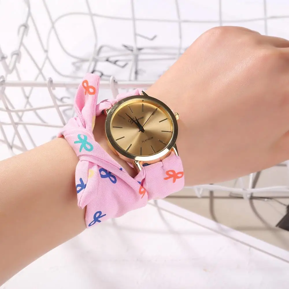 Montre 2019 Vogue Floral Strap Wristwatch Women's Jacquard Cloth Quartz Watch Women Geneva Bracelet Watches Relogio Feminino
Montre 2019 Vogue Floral Strap Wristwatch Women's Jacquard Cloth Quartz Watch Women Geneva Bracelet Watches Relogio Feminino
