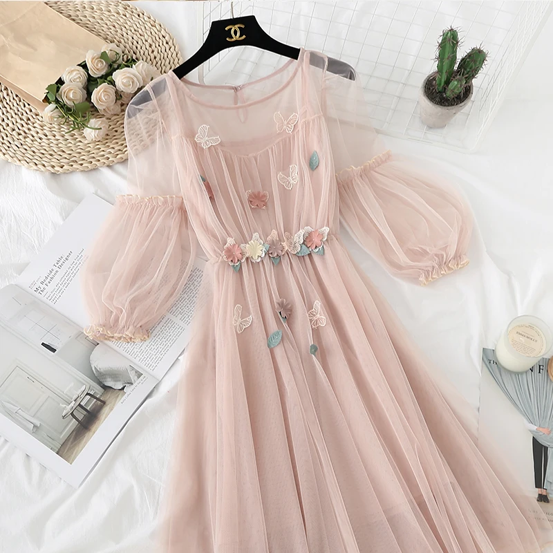 New Women Dress Summer Autumn High Waist Floral Embroidery Mesh Dress Female Voile Lace Dresses Lantern Sleeve Vestidos SF1040
New Women Dress Summer Autumn High Waist Floral Embroidery Mesh Dress Female Voile Lace Dresses Lantern Sleeve Vestidos SF1040
