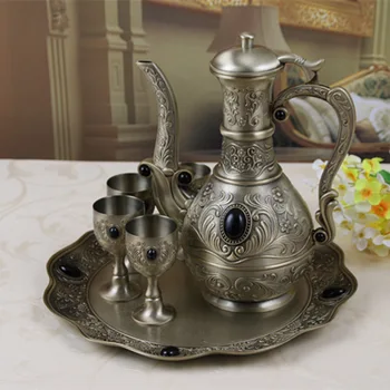 Europe Metal Wine Cups Set Bronze Color Vintage Home Decor Teapot Coffee Mugs Set Creative Gift 4 cups + 1 pot + 1 plate
Europe Metal Wine Cups Set Bronze Color Vintage Home Decor Teapot Coffee Mugs Set Creative Gift 4 cups + 1 pot + 1 plate