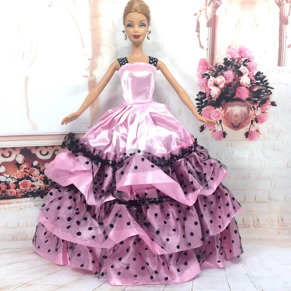 NK One Pcs Handmade Princess Wedding Dress Noble Party Gown For Barbie Doll Fashion Design Outfit Best Gift For Girl' Doll 034D
NK One Pcs Handmade Princess Wedding Dress Noble Party Gown For Barbie Doll Fashion Design Outfit Best Gift For Girl' Doll 034D