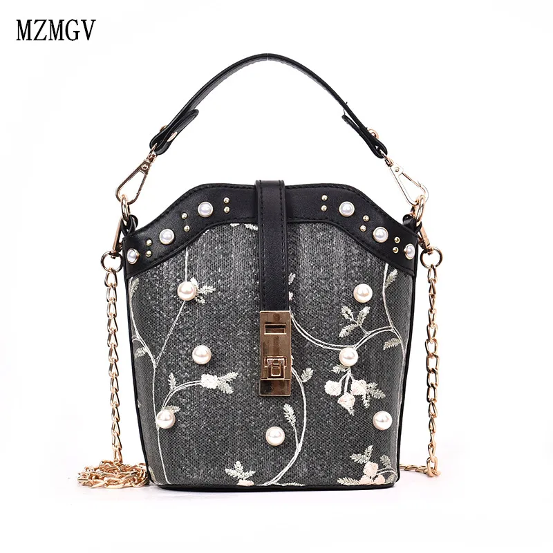 2019 new Japanese-style bucket woven barrel-shaped woven ladies messenger bag luxury pearl decorative shoulder bag
2019 new Japanese-style bucket woven barrel-shaped woven ladies messenger bag luxury pearl decorative shoulder bag