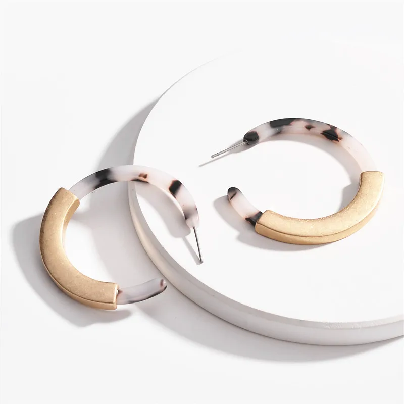 Exquisite Fashion Acetate Acrylic alloy Earrings Worn Gold Plating Leopard Tortoise Shell Circle Disc Earrings with Metal Bar
Exquisite Fashion Acetate Acrylic alloy Earrings Worn Gold Plating Leopard Tortoise Shell Circle Disc Earrings with Metal Bar
